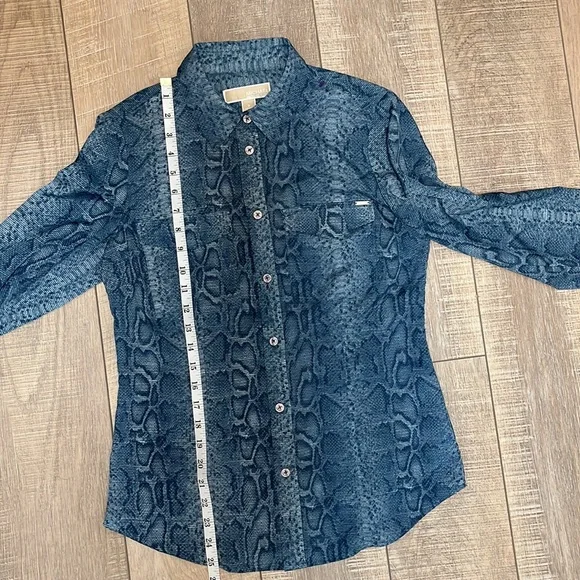 Michael Kors Long Sleeve Collared Button Up Snakeskin Blue Size S - Picture 9 of 12